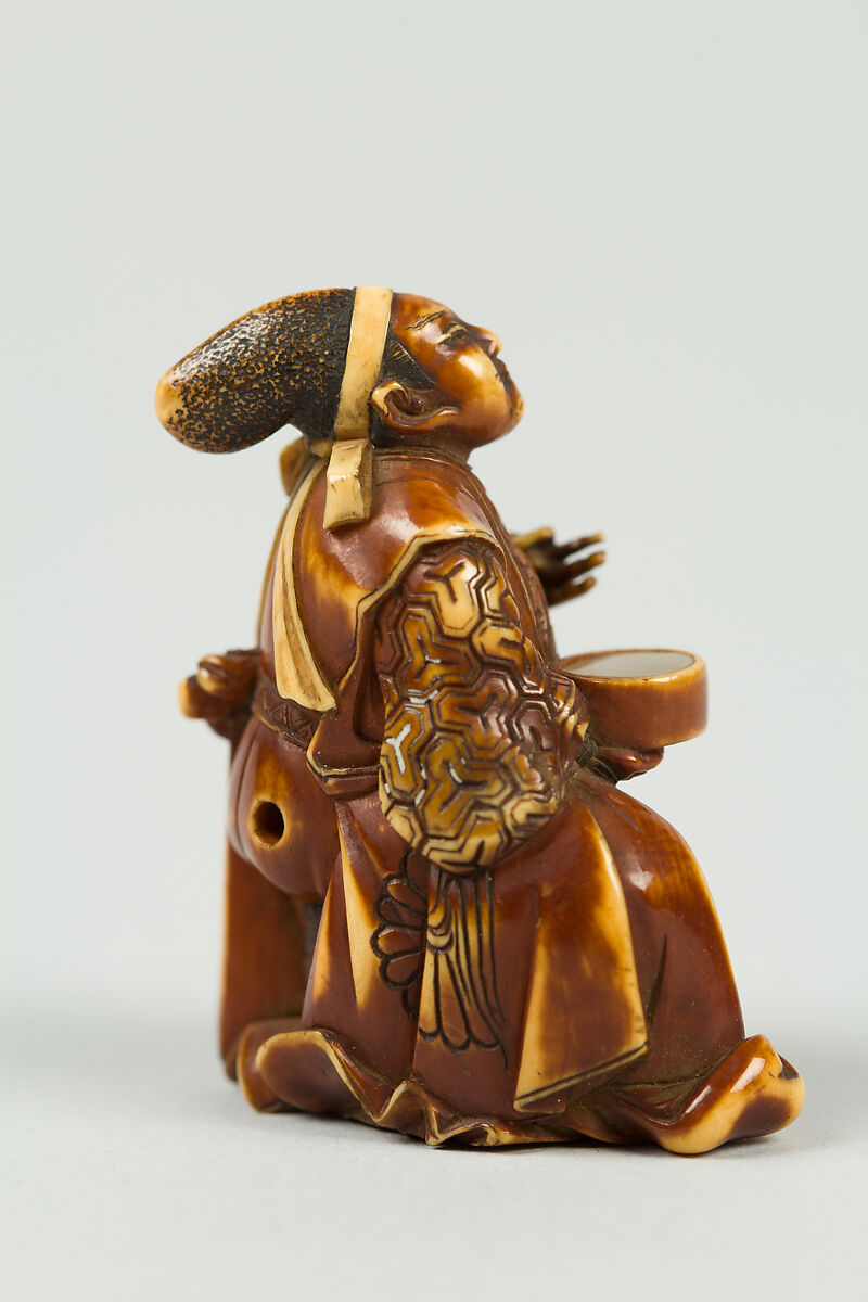 Netsuke, Ivory stained brown, Japan