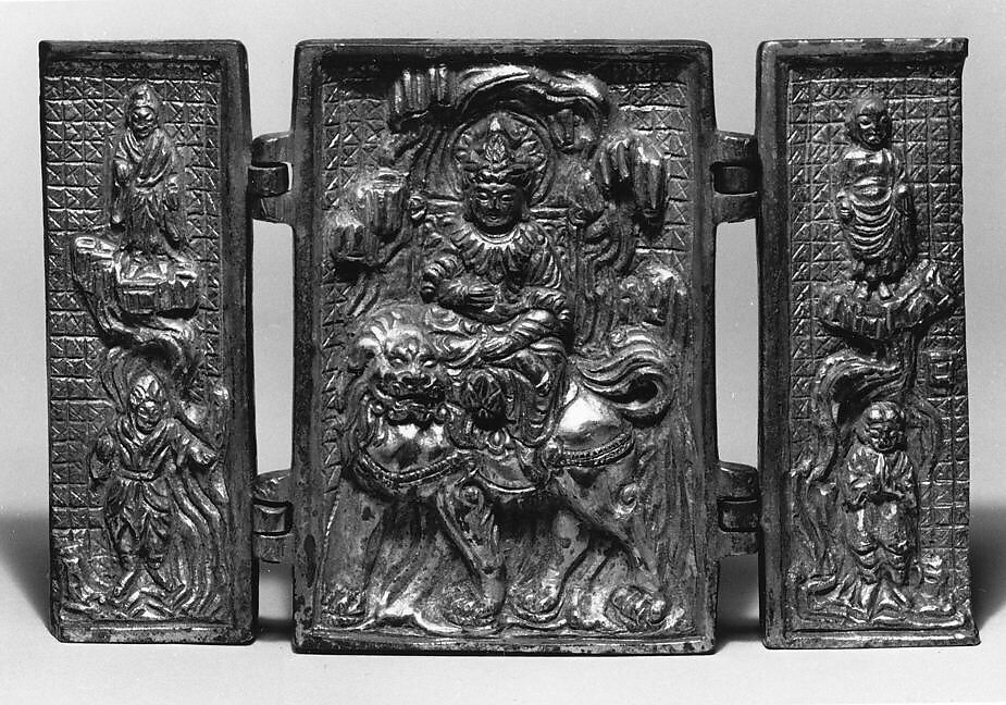 Portable altarpiece, Bronze,  gilt, Japan