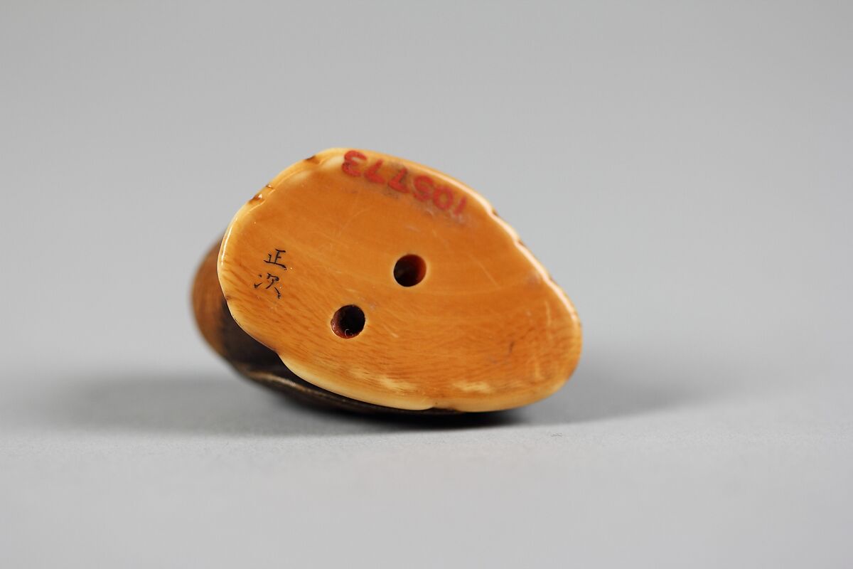Netsuke of a Chicken, Ivory, Japan
