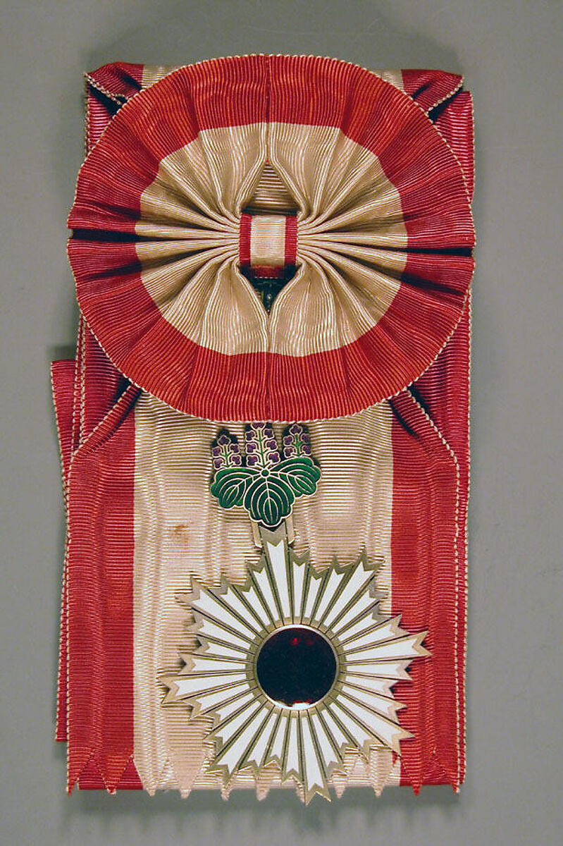 Insignia, Medal and Button, White ribbon with red borders, Japan 