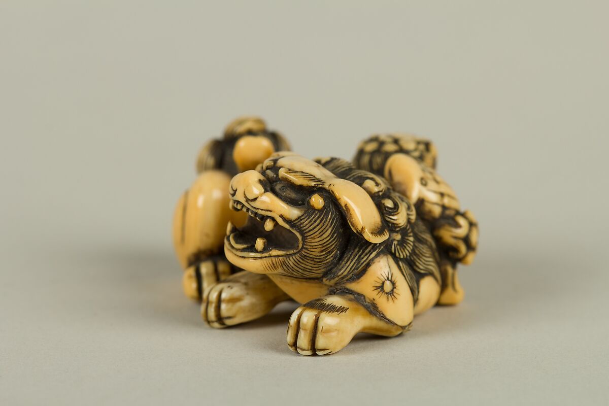 Netsuke of Lion with a Cub, Ivory, Japan