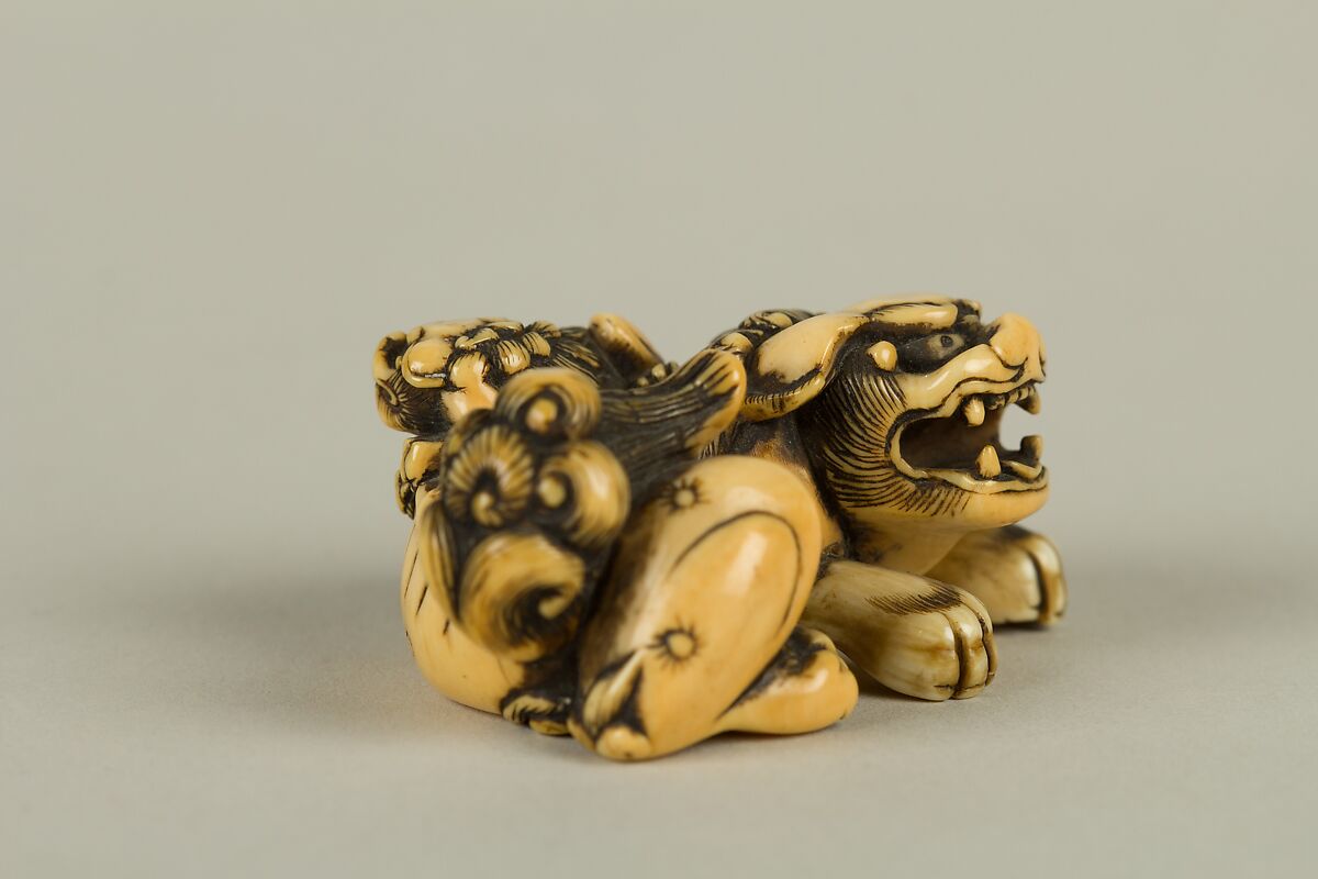 Netsuke of Lion with a Cub, Ivory, Japan