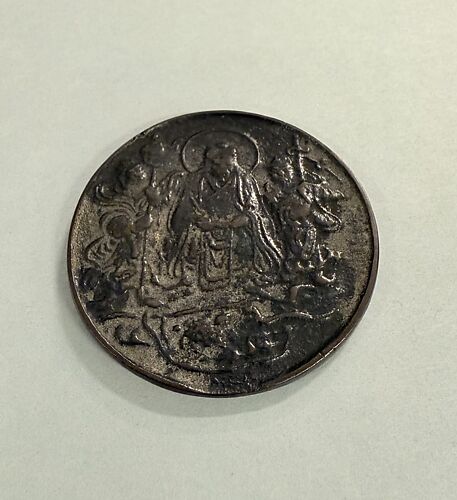 Medal (?)