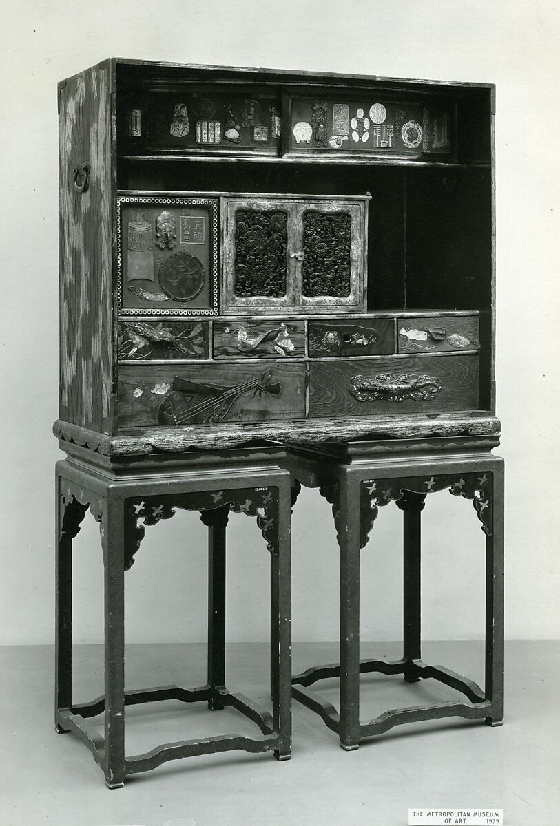 Cabinet, Ogawa Haritsu (Ritsuō) (Japanese, 1663–1747), Lacquered wood, Japan 