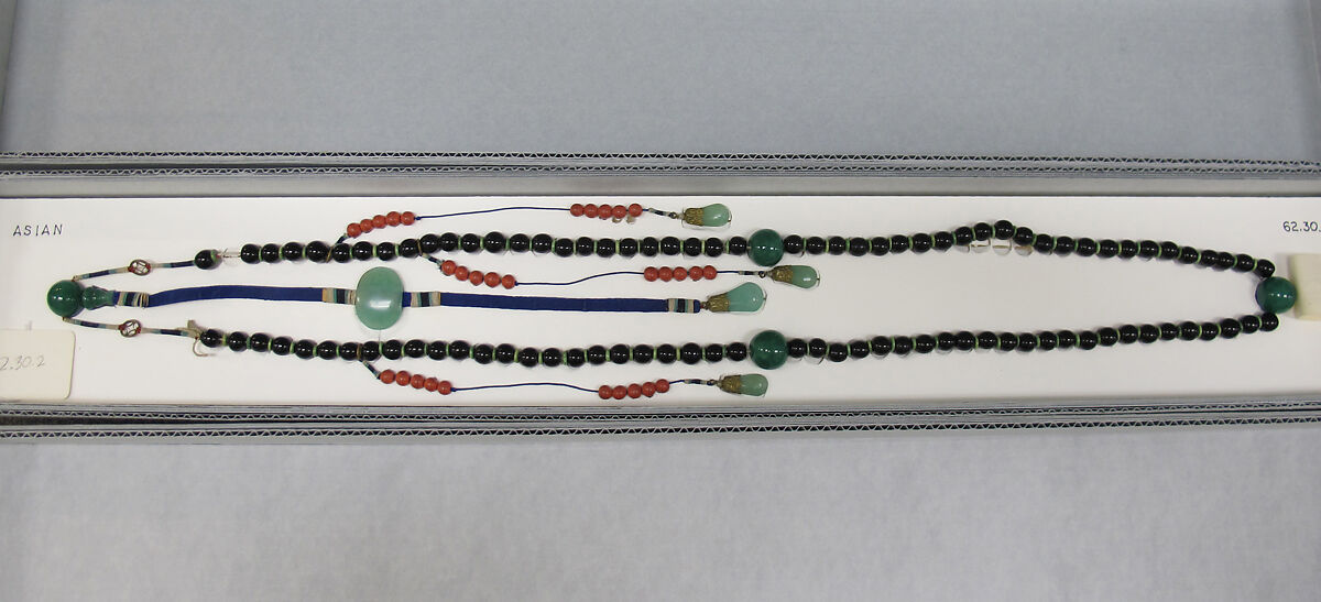 Court necklace, Glass, berries, silk, China