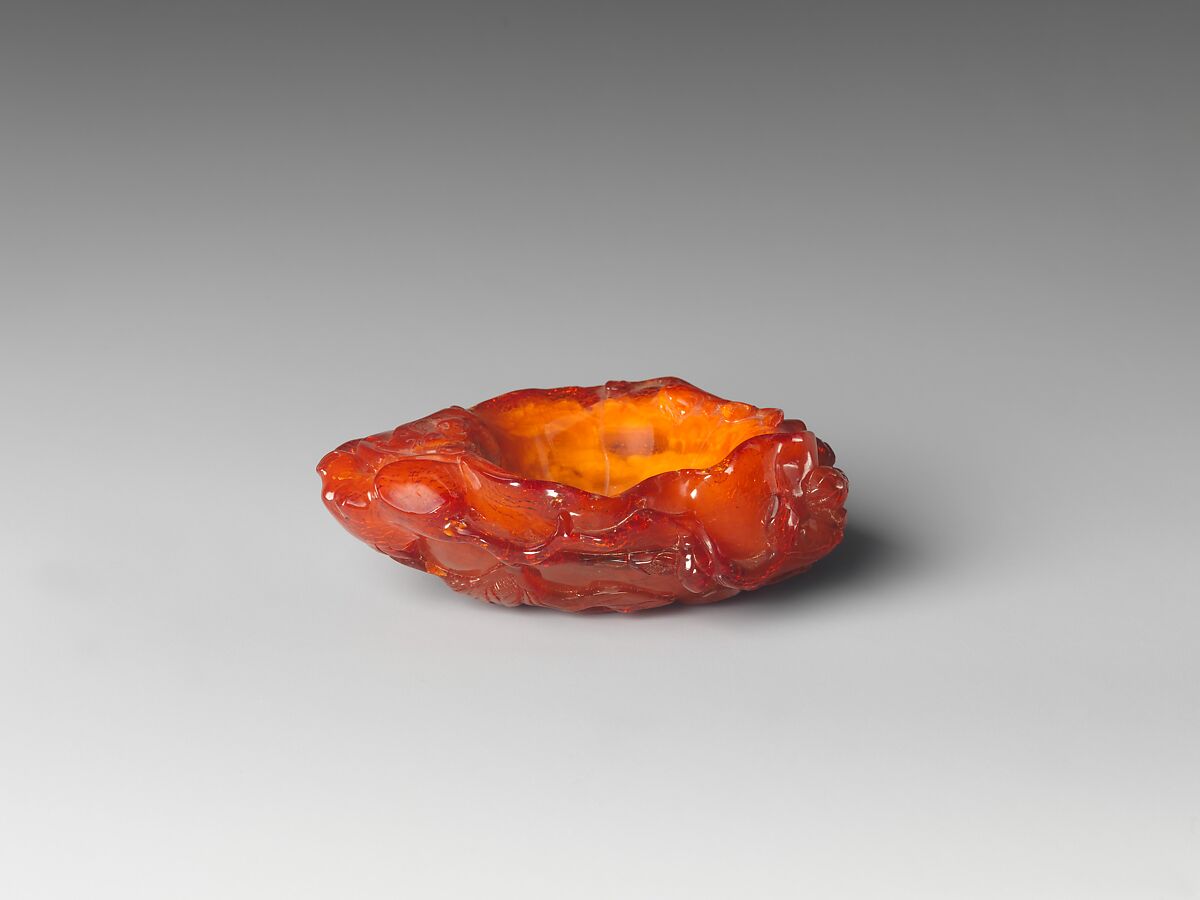 Dish in the Shape of a Lotus, Amber, China 