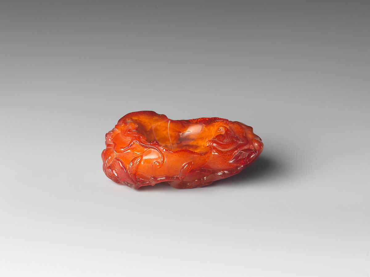 Dish in the Shape of a Lotus, Amber, China