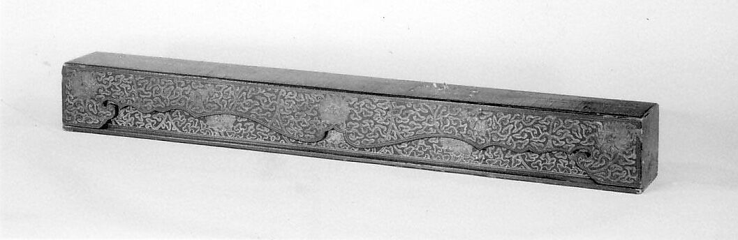 Blind with covered box, a: Bamboo, silk
bc: Lacquered wood, China