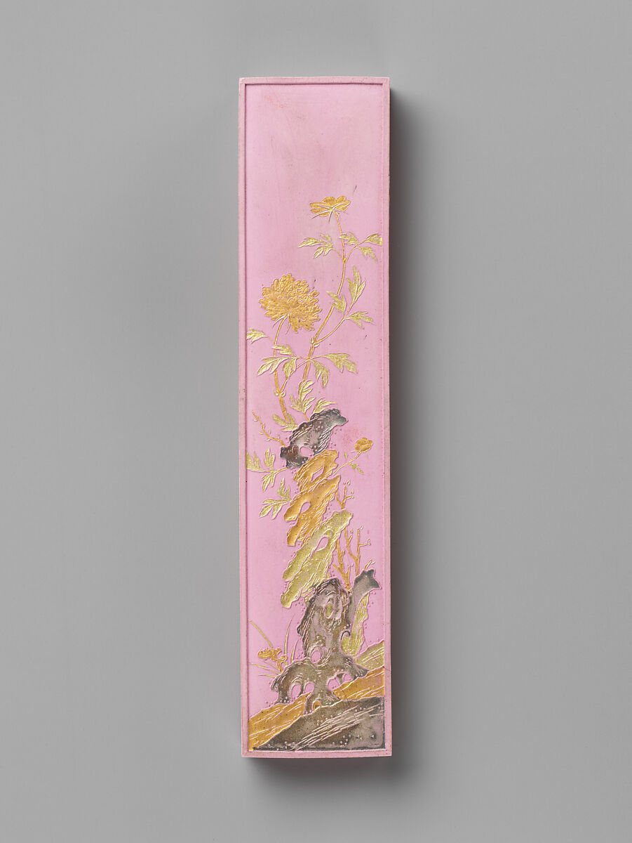 Set of pigment tablets decorated with peony, rock, and magic fungus, Pigment, lacquer box, silk lining, China