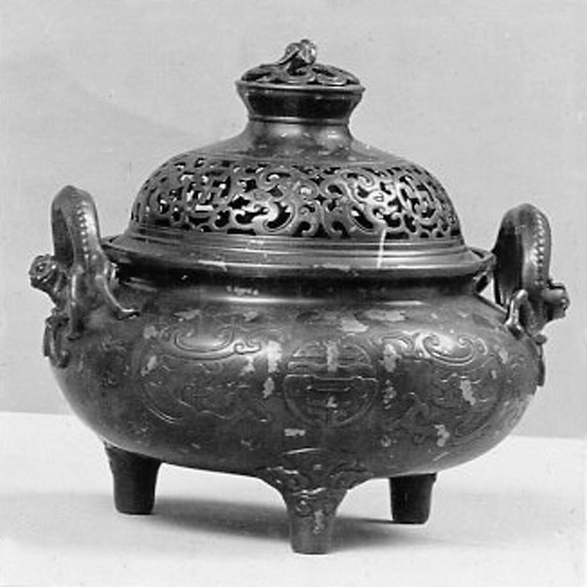 Incense burner, Brass inlaid with gold, China 