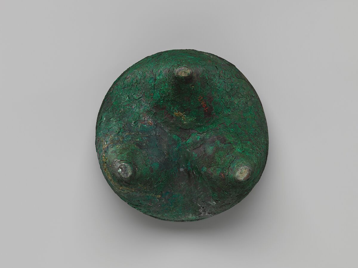 Lobed cauldron (li) in ancient style, Bronze with artificial patina, China