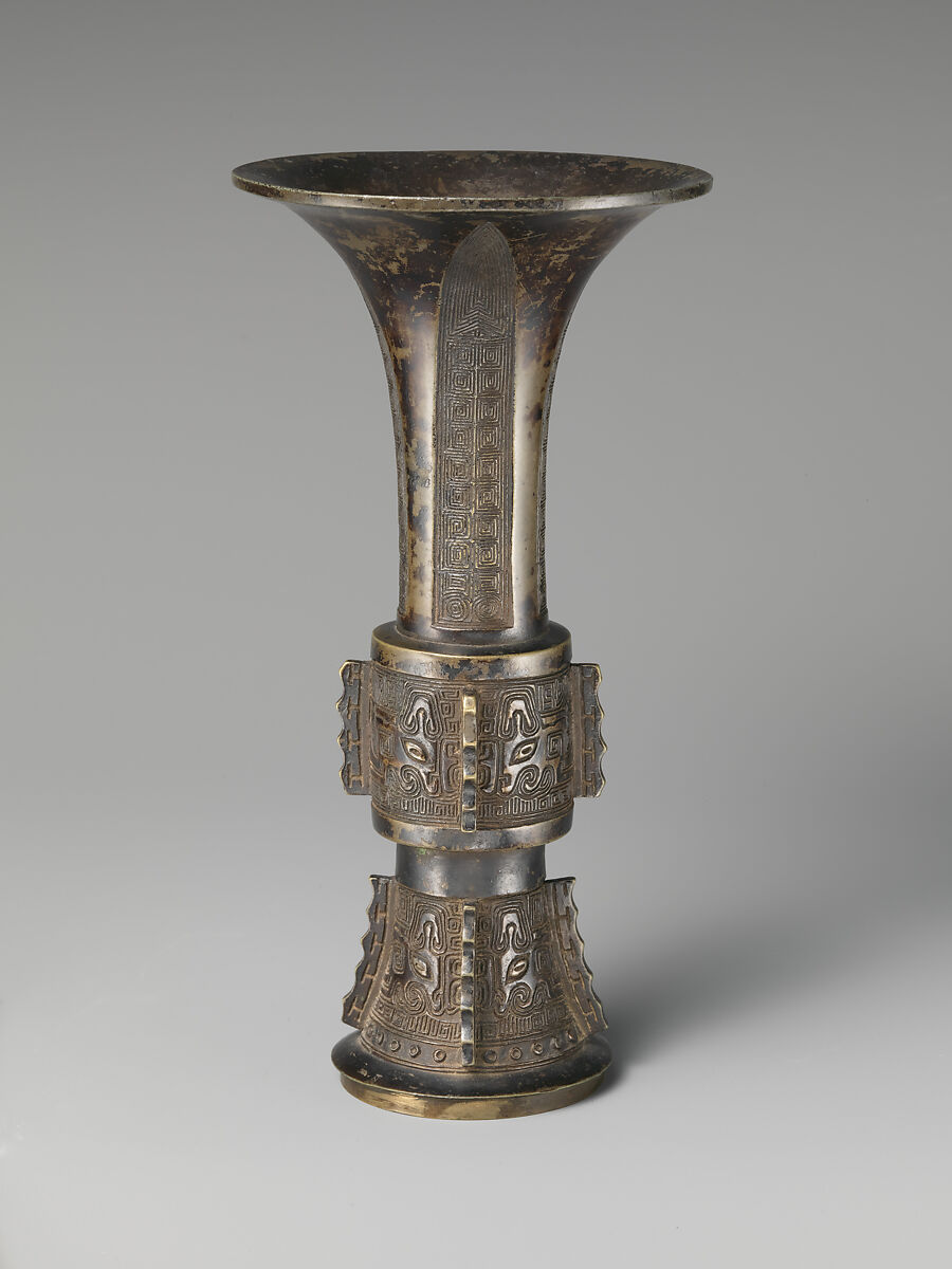 Beaker of archaistic design, Bronze, China