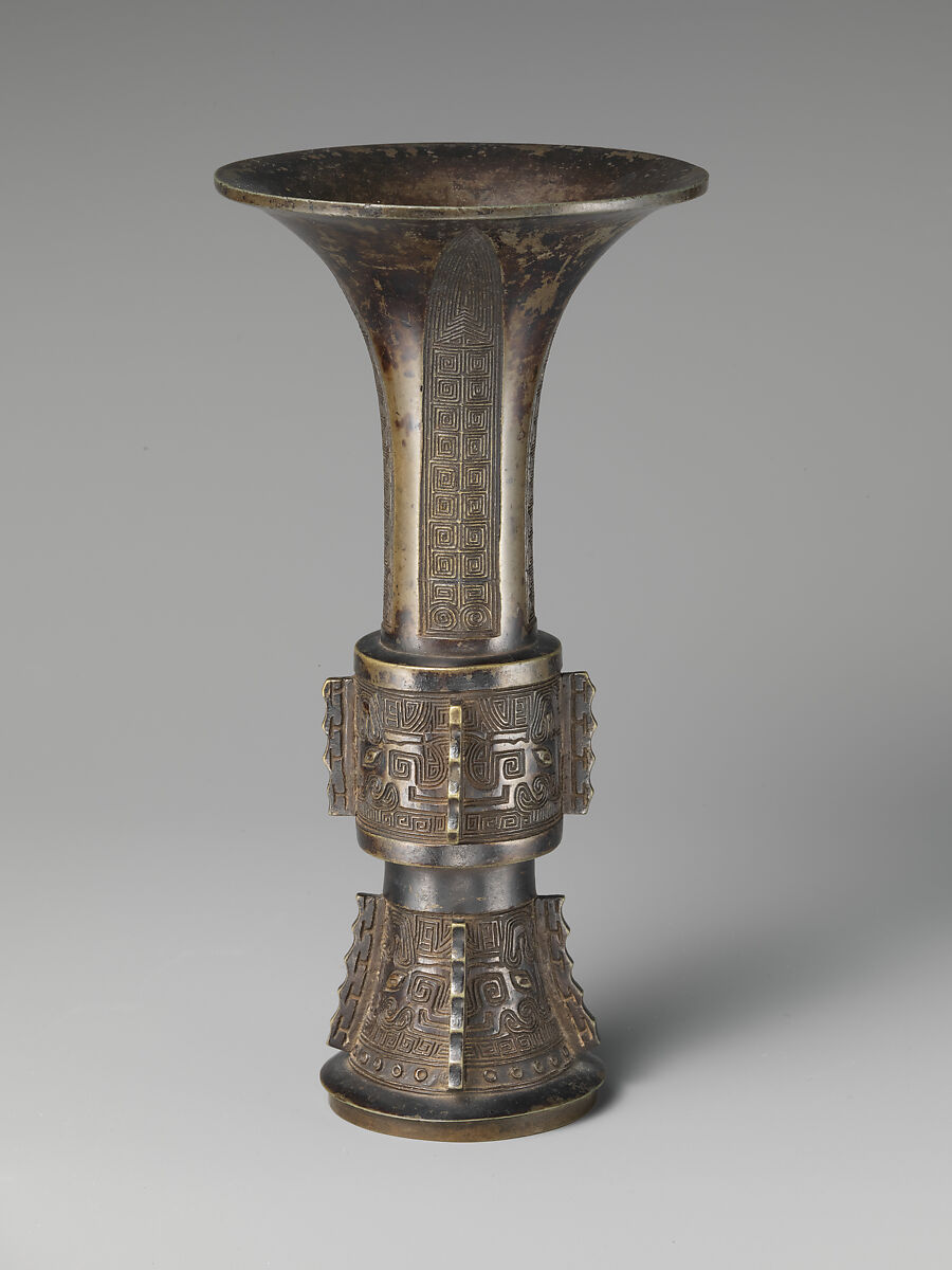 Beaker of archaistic design, Bronze, China