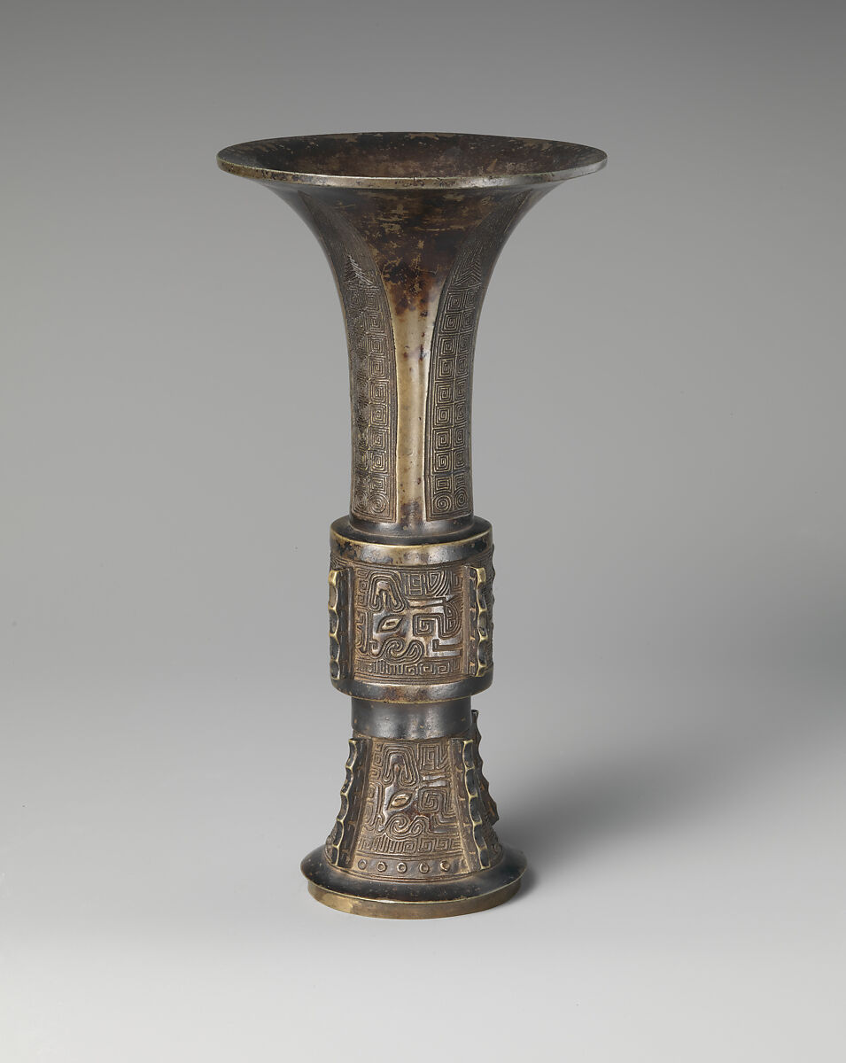 Beaker of archaistic design, Bronze, China