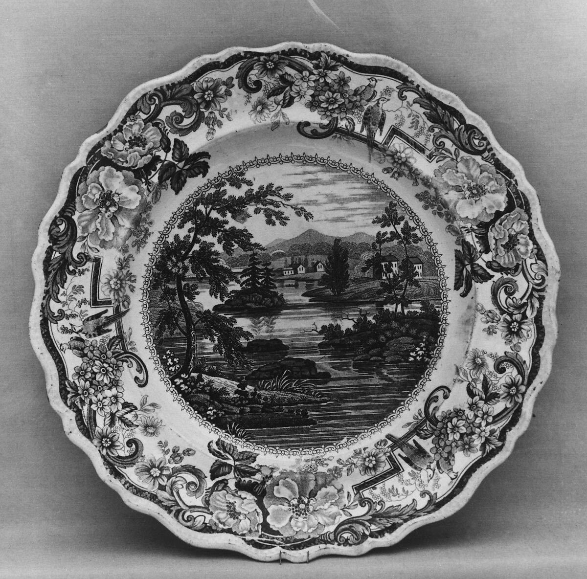 Plate, James and Ralph Clews (British, Cobridge, Stoke-on-Trent, active ca. 1818–36), Earthenware, transfer-printed, British (American market) 