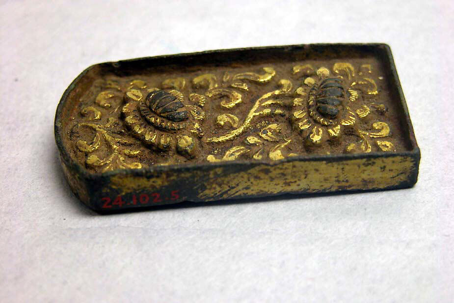 Decorative belt plaque, Gilt bronze, China 