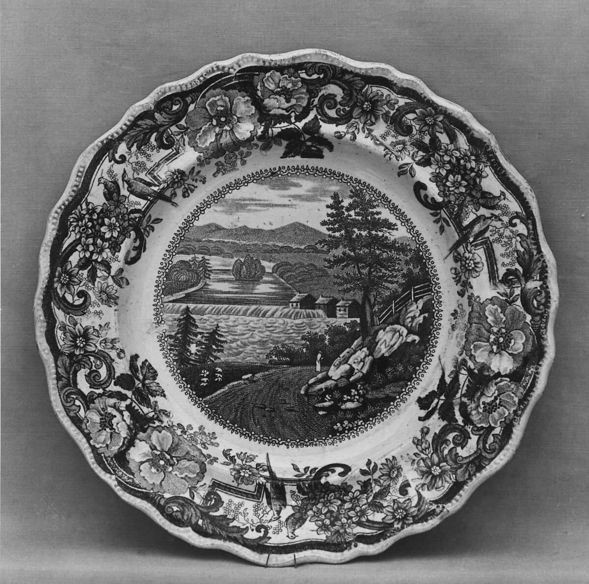 Plate, James and Ralph Clews (British, Cobridge, Stoke-on-Trent, active ca. 1818–36), Earthenware, transfer-printed, British (American market) 
