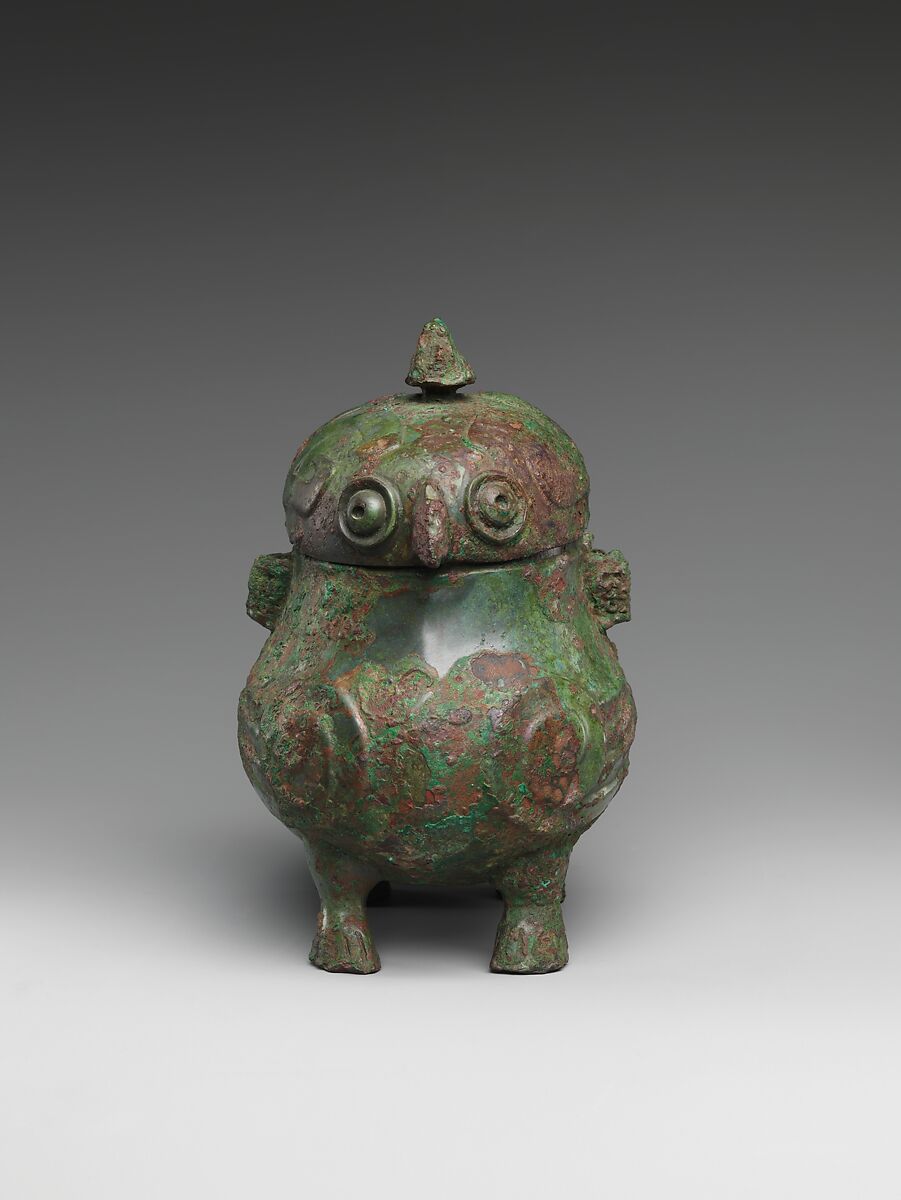 Wine cup in the shape of addorsed owls (Zhi), Bronze, China