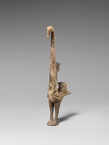 Vessel leg in the form of a bird