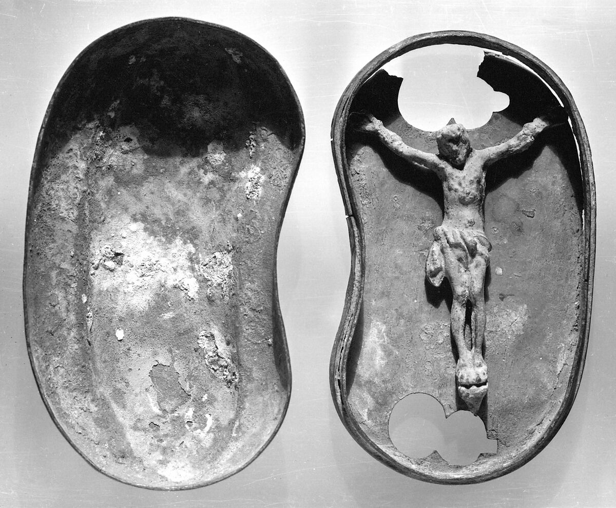 Covered Box Containing Figure of Christ, Bronze, China