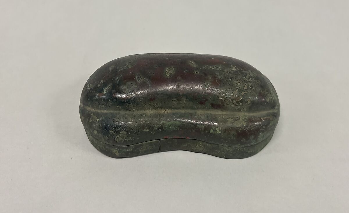 Covered Box Containing Figure of Christ, Bronze, China