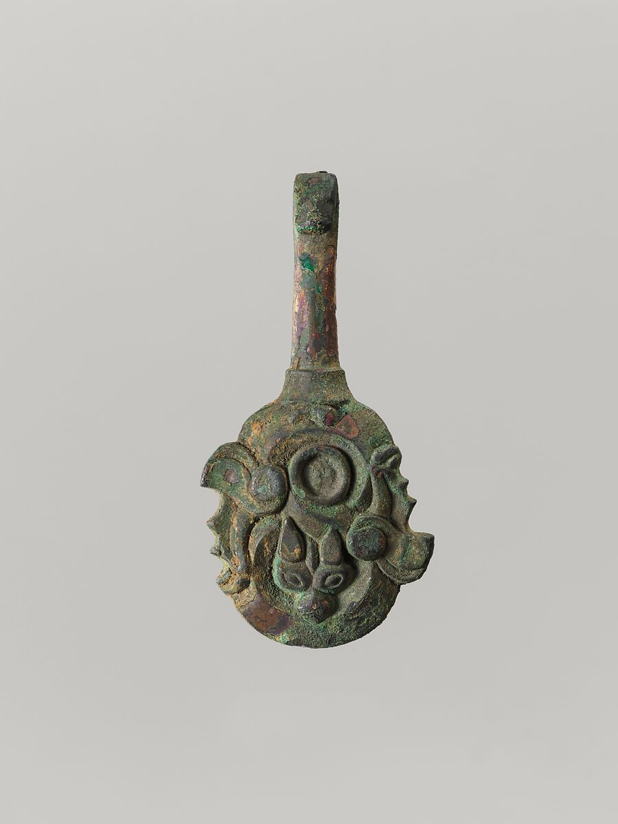 Belt hook, Bronze, China 