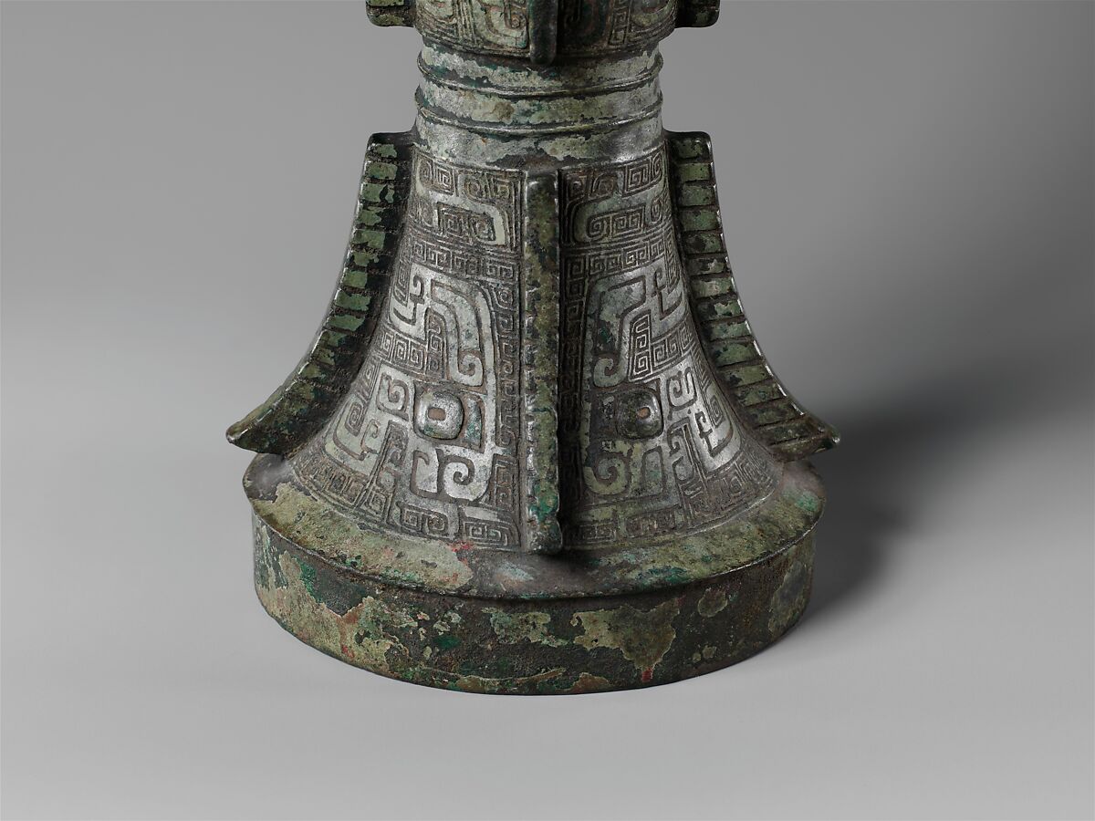 Wine beaker (gu), Bronze, China