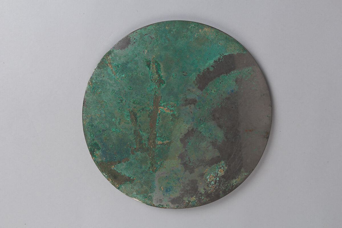 Mirror with deities and mythical creatures, Bronze, China