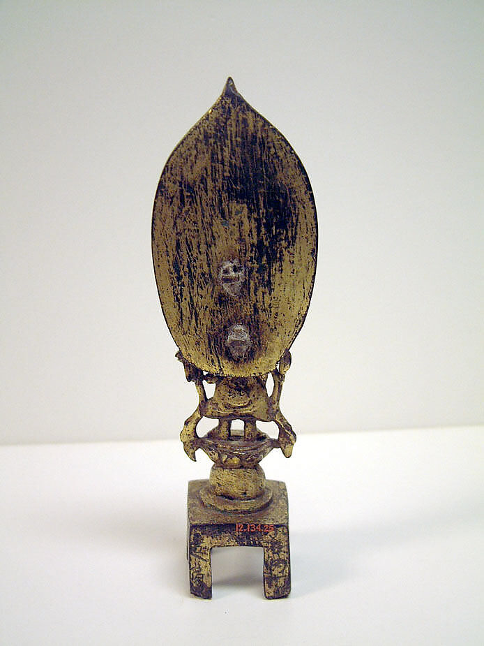 Standing Bodhisattva Avalokiteshvara (Guanyin), Gilt bronze, China