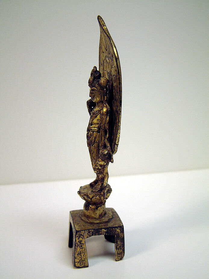Standing Bodhisattva Avalokiteshvara (Guanyin), Gilt bronze, China