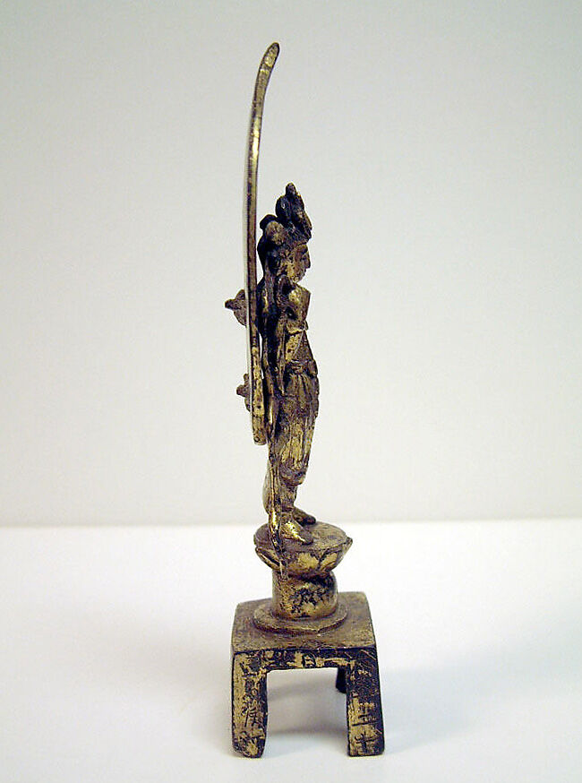 Standing Bodhisattva Avalokiteshvara (Guanyin), Gilt bronze, China