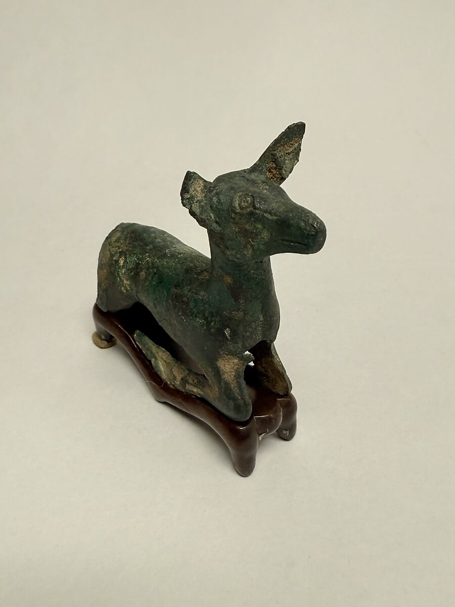Yoke ornament in the shape of a deer, Bronze, China