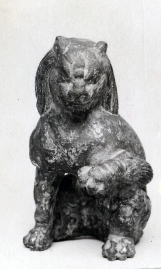 Lion, Gilt bronze, China 