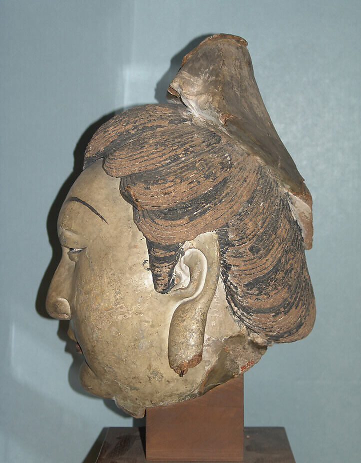 Head of Attendant, Unfired clay with pigment, China
