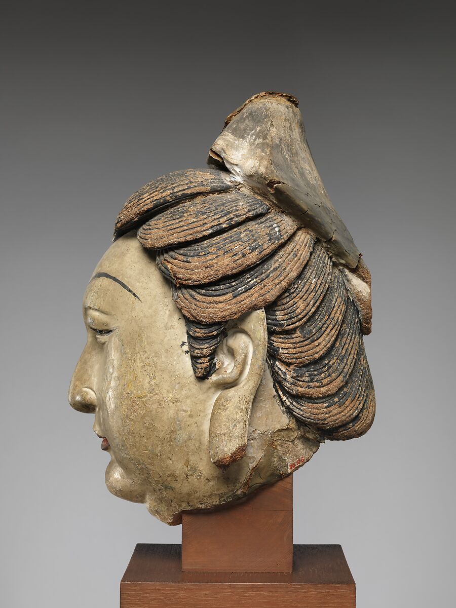 Head of Attendant, Unfired clay with pigment, China