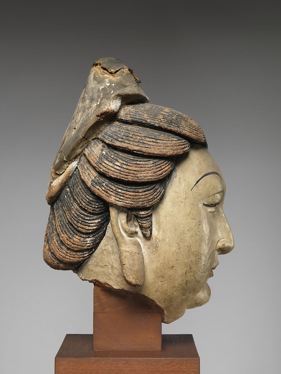 Head of Attendant, Unfired clay with pigment, China
