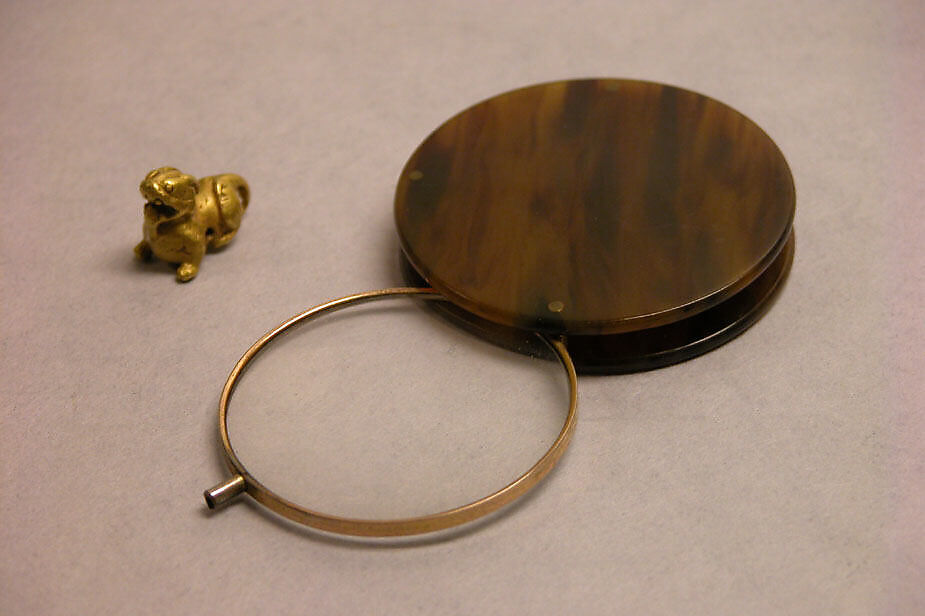 Chimera (Bixie) (a); magnifying glass (b), Gold (a); glass, tortoise shell case (b), China