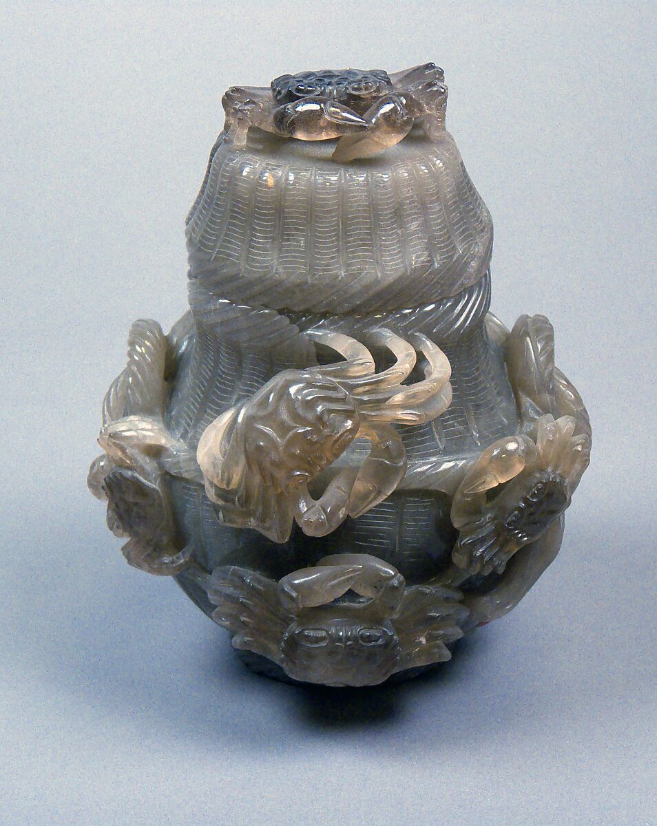 Basket with crabs, Gray amethyst, China 