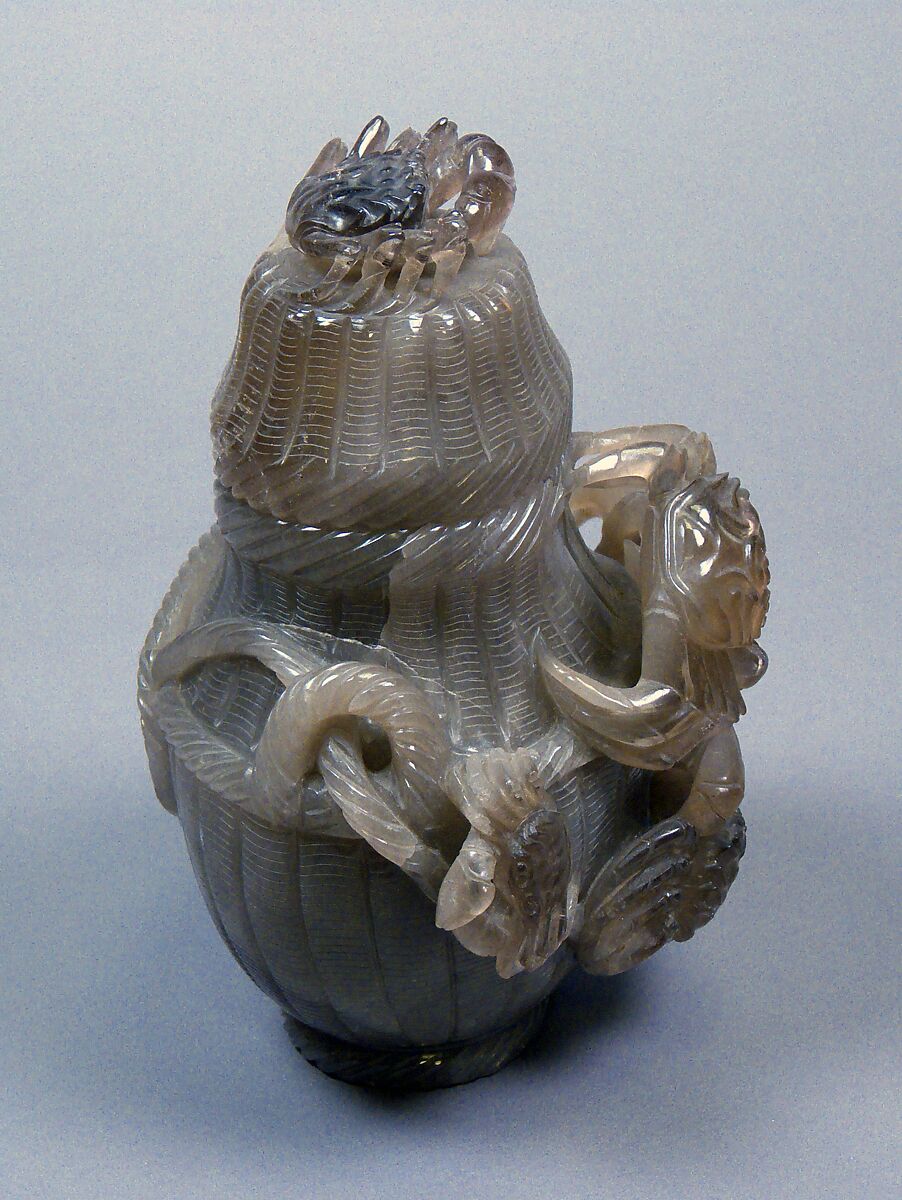 Basket with crabs, Gray amethyst, China