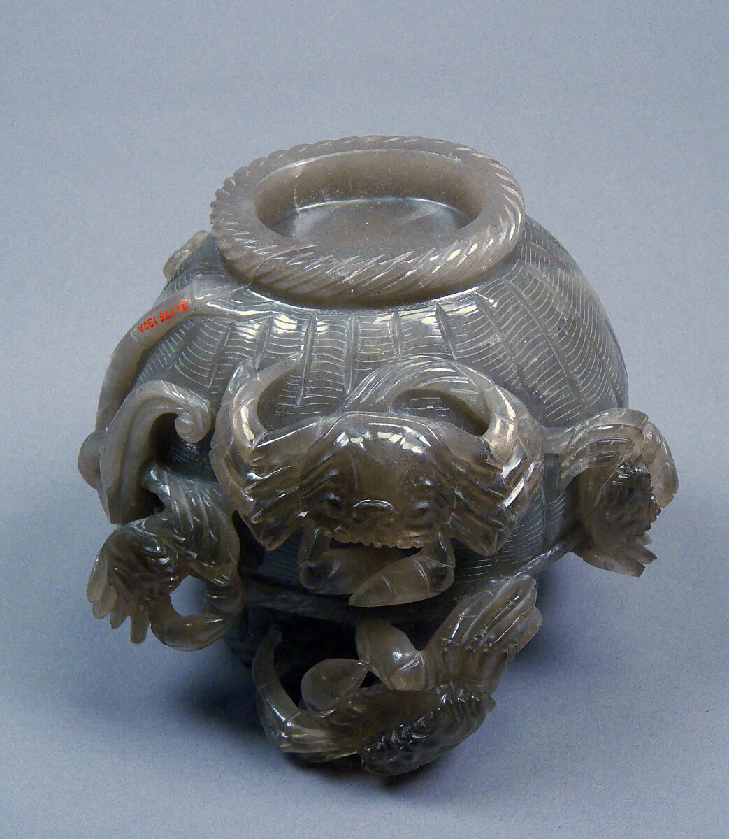 Basket with crabs, Gray amethyst, China