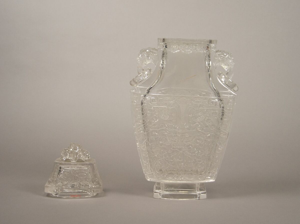 Covered vase, Crystal, China