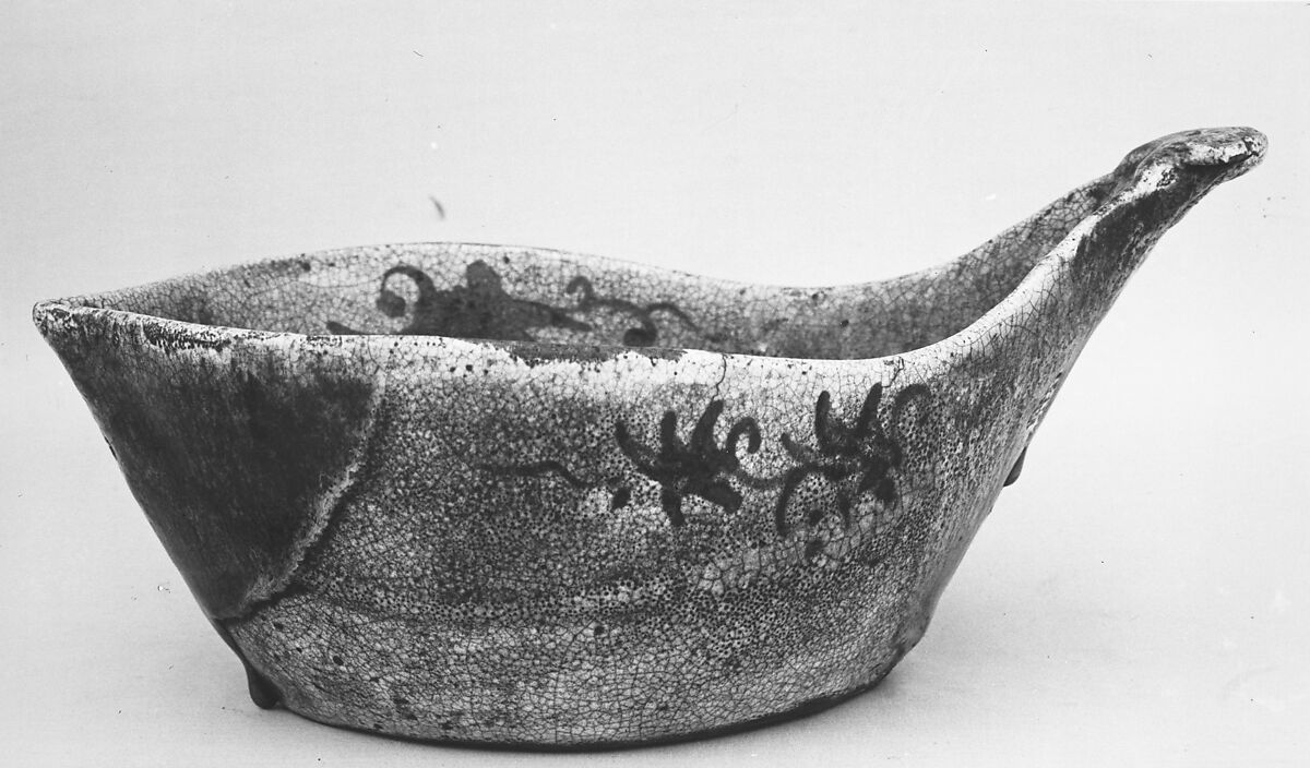 Bowl in the Shape of a Ladle, Shunzan  Japanese, Seto ware, Oribe Revival type; glazed stoneware, Japan