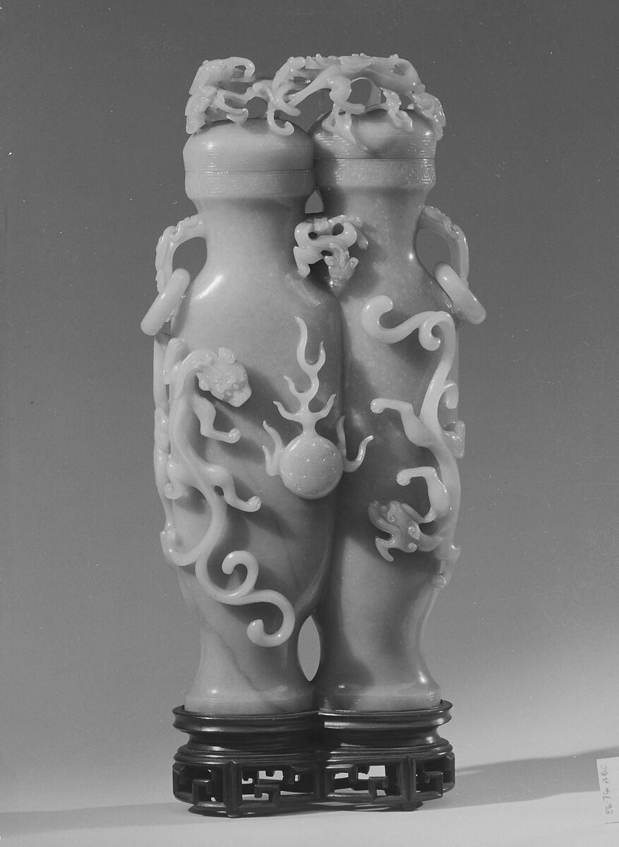 Double vase, Jade, China 