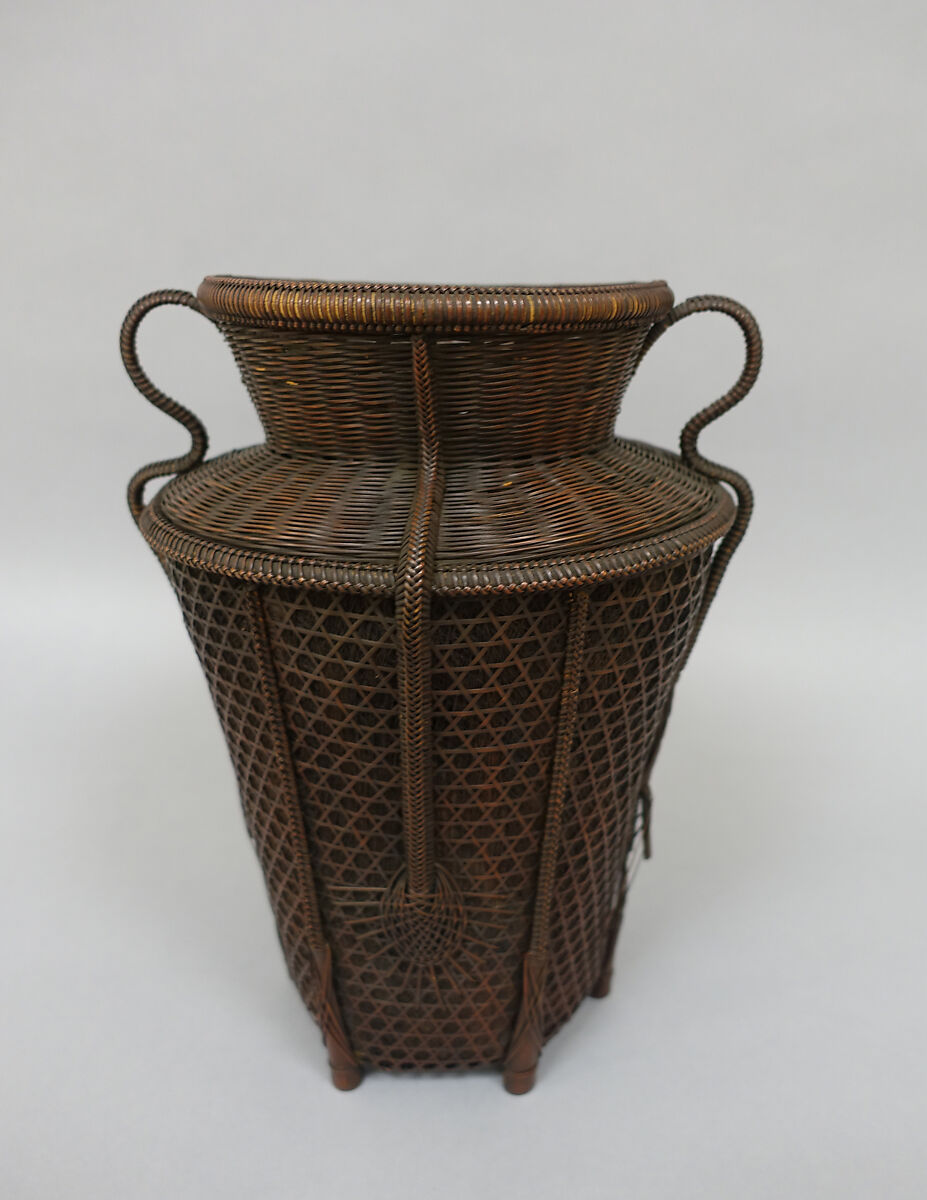 Karamono-Style Basket, Hemp palm, Japan