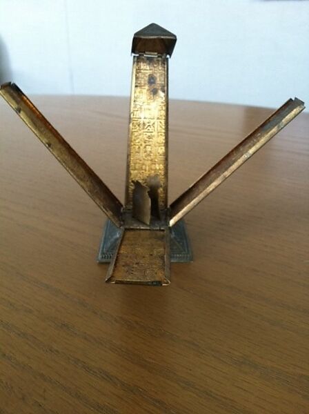 Needle case in the form of an obelisk, Brass 
