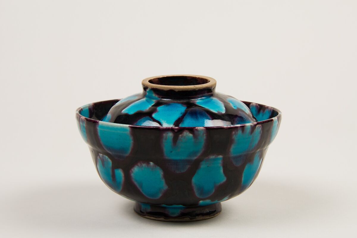 Covered Bowl, In the style of Eiraku Hozen (Japanese, 1795–1854), Porcelain with polychrome glaze (Kairakuen ware), Japan 