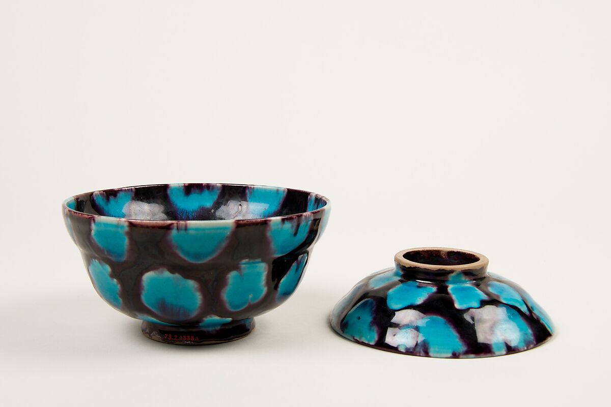 Covered Bowl, In the style of Eiraku Hozen (Japanese, 1795–1854), Porcelain with polychrome glaze (Kairakuen ware), Japan