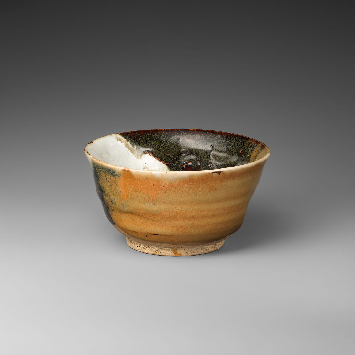 Teabowl, Clay covered with glaze (Kyoto ware), Japan