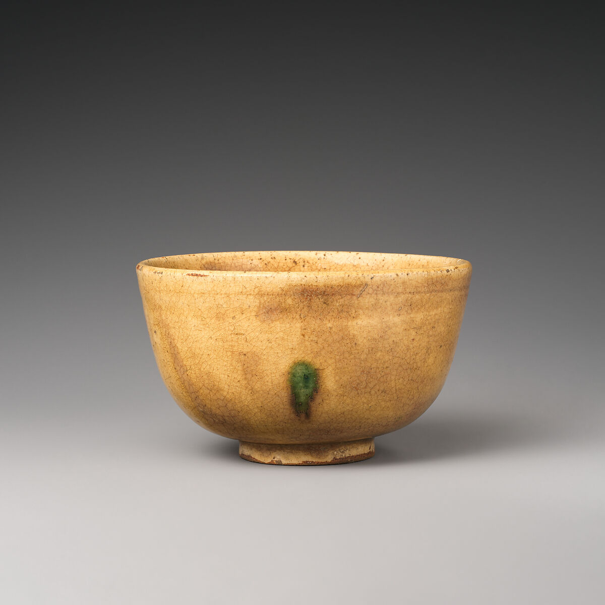 Bowl, Pottery covered with crackled glaze (Seto ware), Japan