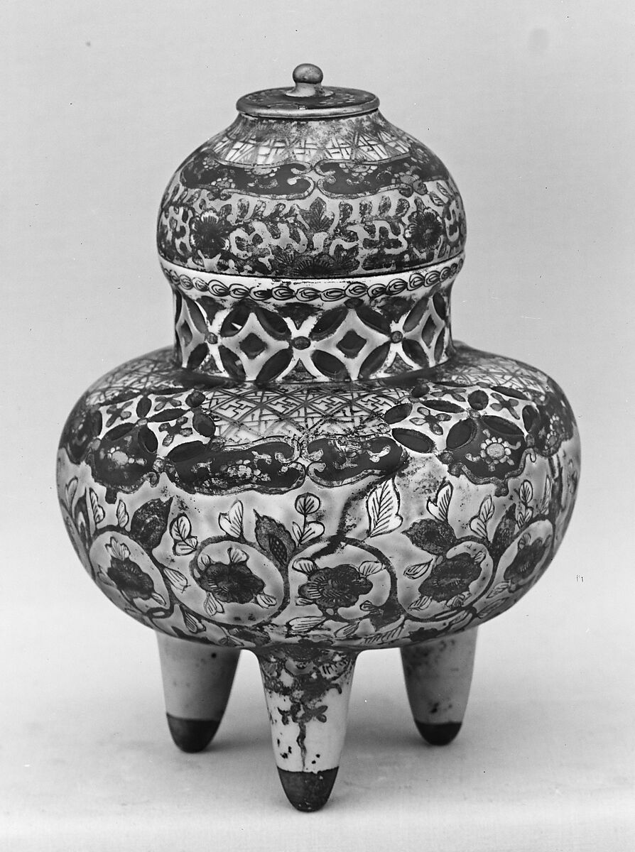 Clove Boiler, Pottery decorated with colors (Kyoto ware), Japan 